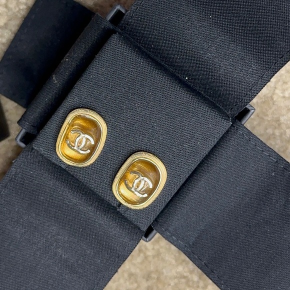 100% authentic chanel earrings - Picture 5 of 5